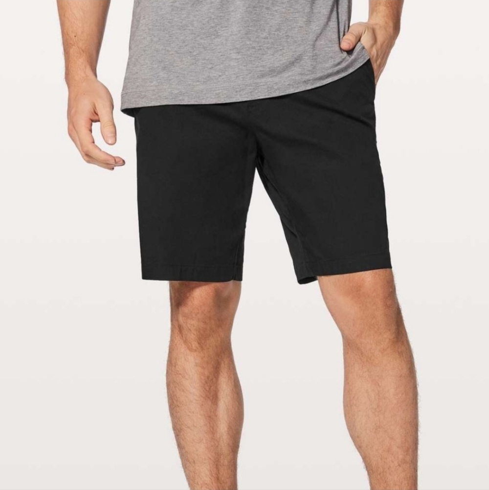 LULULEMON Black Commission Classic Fit Flat Front Chino Shorts 9” Inseam Size 28